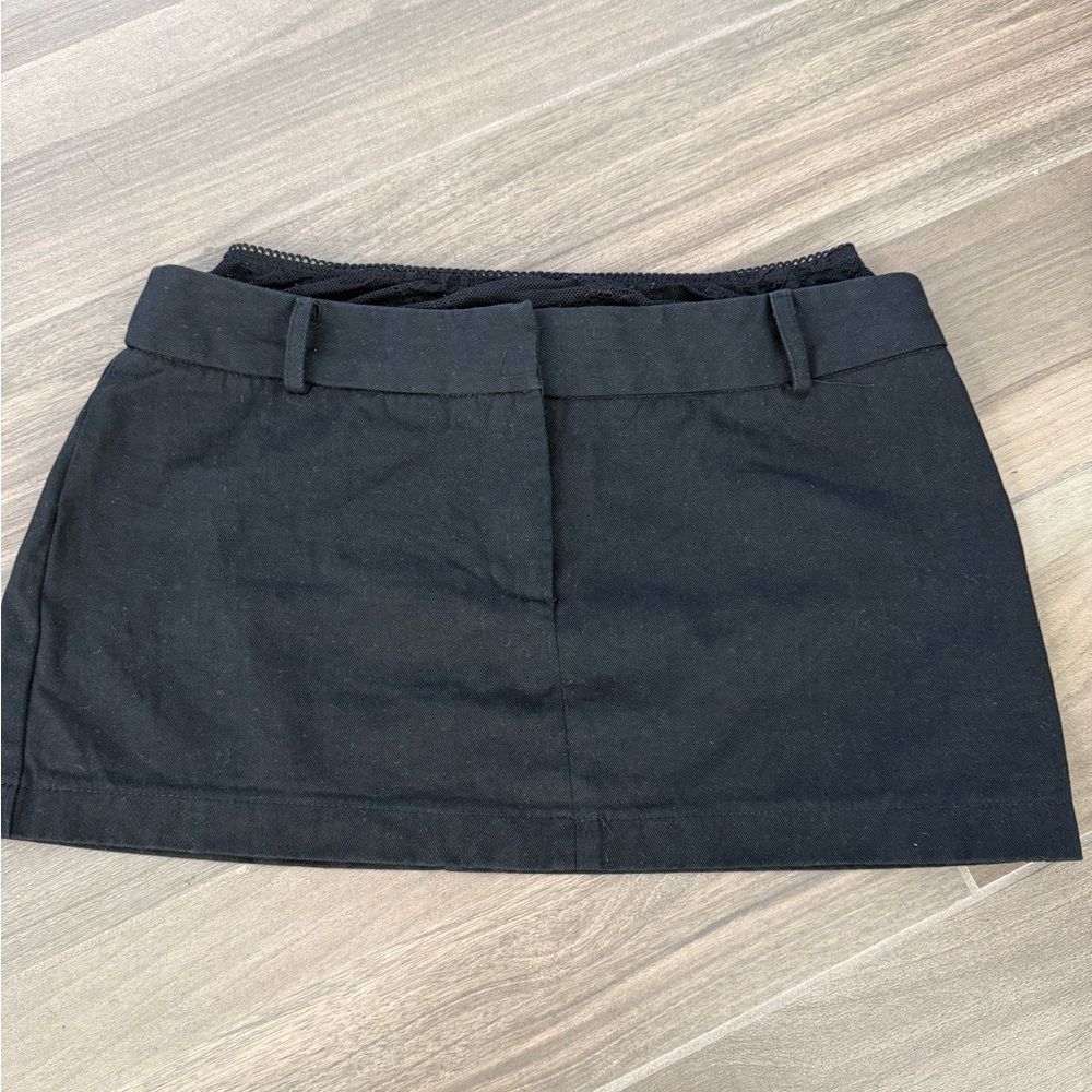 Princess Polly Black Mini skirt with lace insert around waist size 4 black